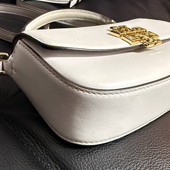 Tory Burch White Leather Crossbody Bag with Gold Logo - Picture 4 of 16